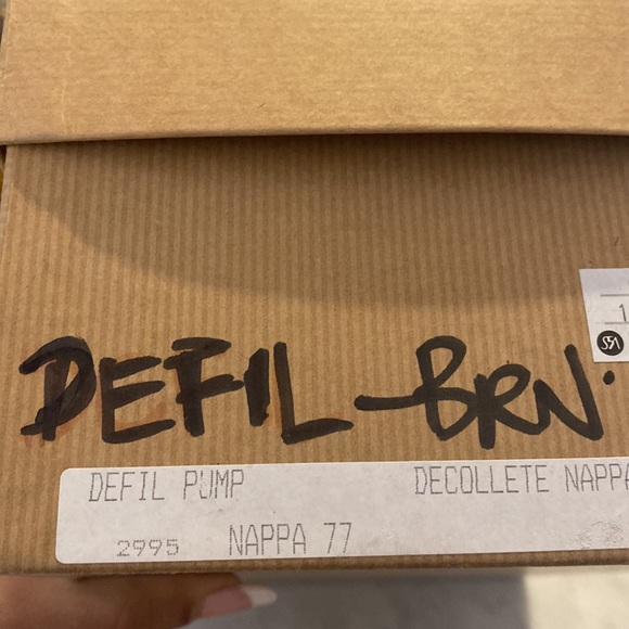 Christian Louboutin Nut Brown Defil Pump - Picture 8 of 9